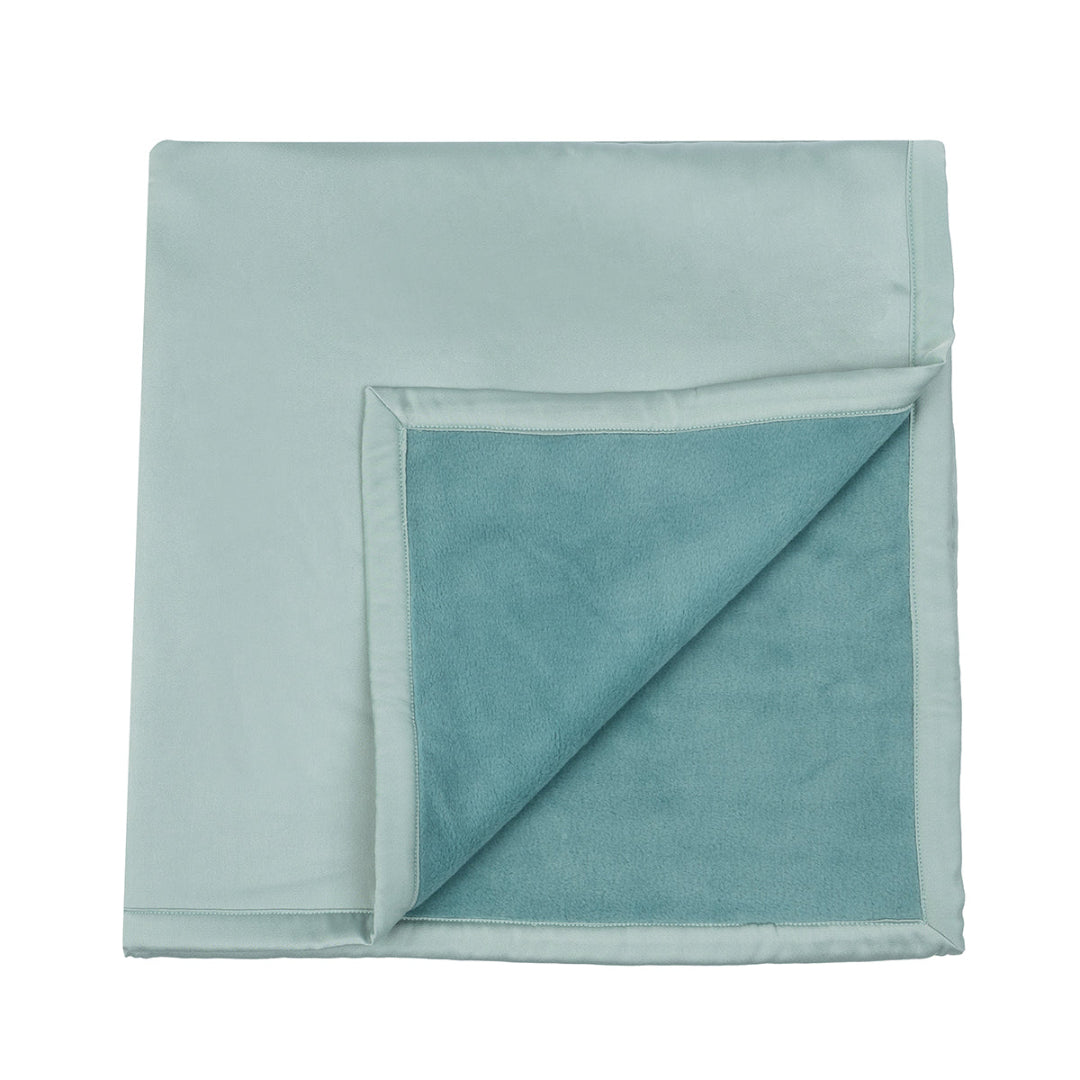 Одеяло с ЕМП защитен слой за предпазване от електромагнитни полета; светлозелено