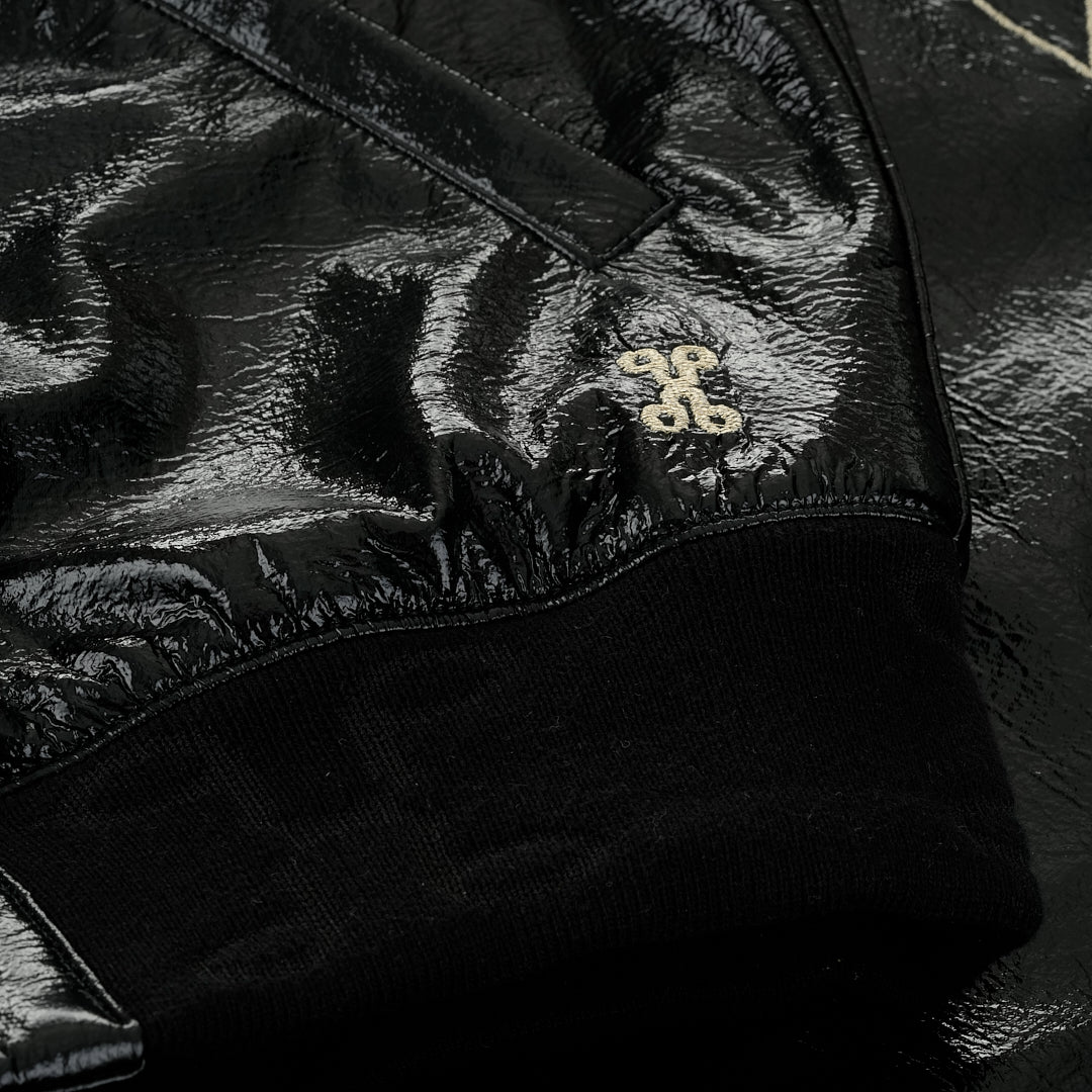 Модерно дамско яке, изработено от лак  с вграден защитен слой срещу електромагнитните полета, цвят черен